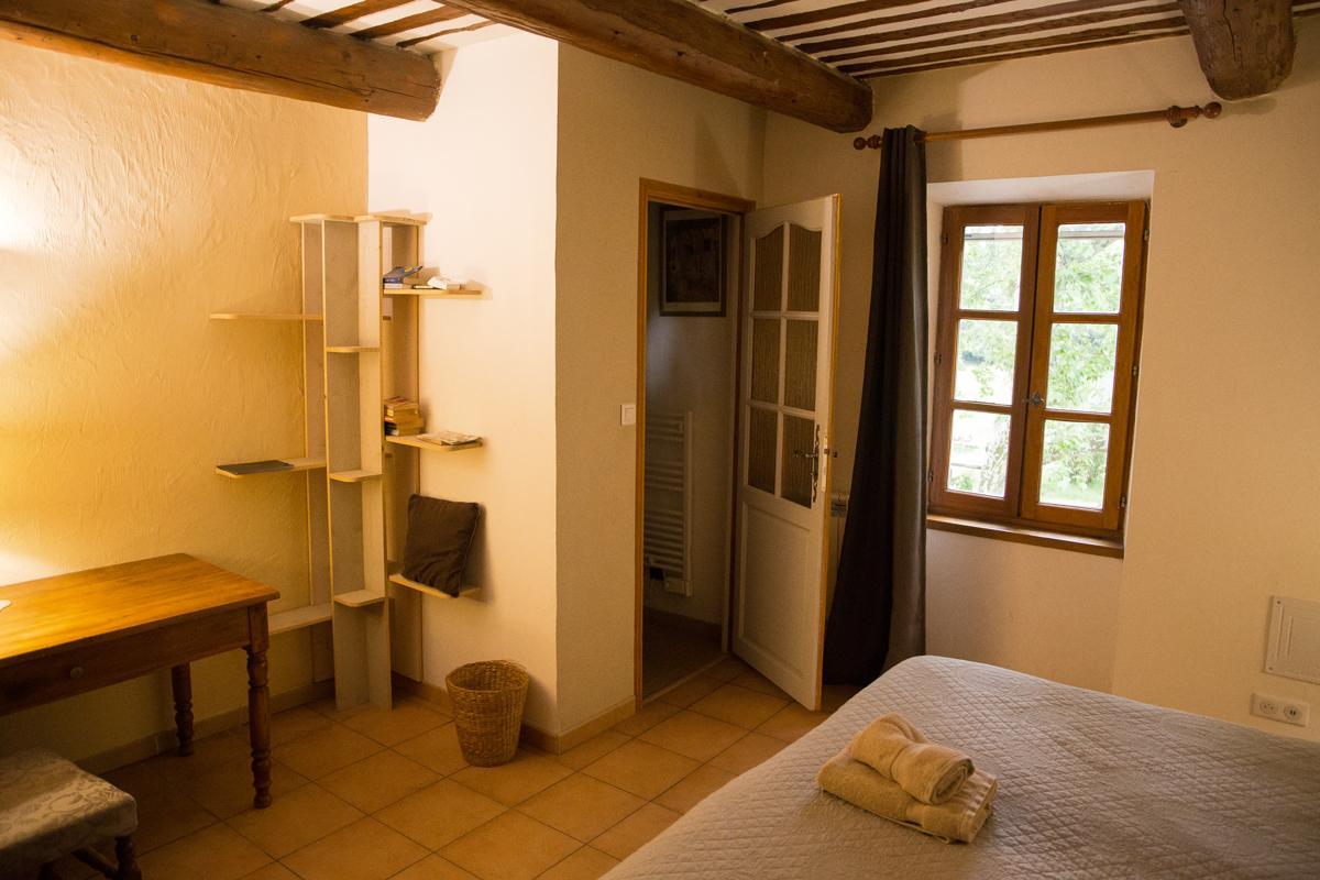 马斯维特斯里维斯住宿加早餐旅馆 Châteauneuf-de-Gadagne 外观 照片